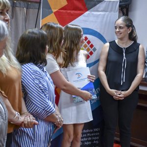 01.12.25 - Reconocimiento a actriz Francesca Varela (4)