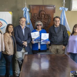 05.05.25 - Reconocimiento a la profesora Carmen Chauque (5)