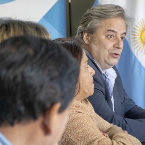 05.05.25 - Reconocimiento a la profesora Carmen Chauque (7)