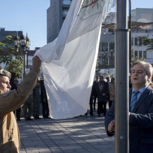 Izamiento de banderas2