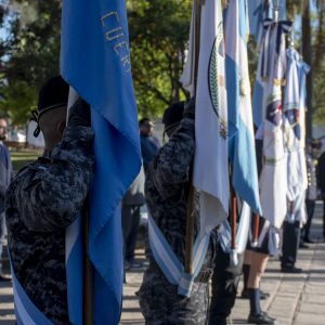 Izamiernto de banderas3